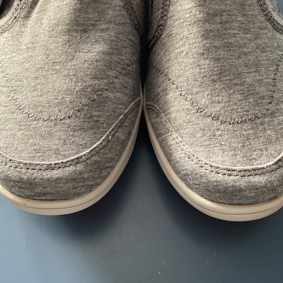 NWT Women’s Grey Comfort Grasshoppers Ortholite Sneakers - Picture 6 of 7